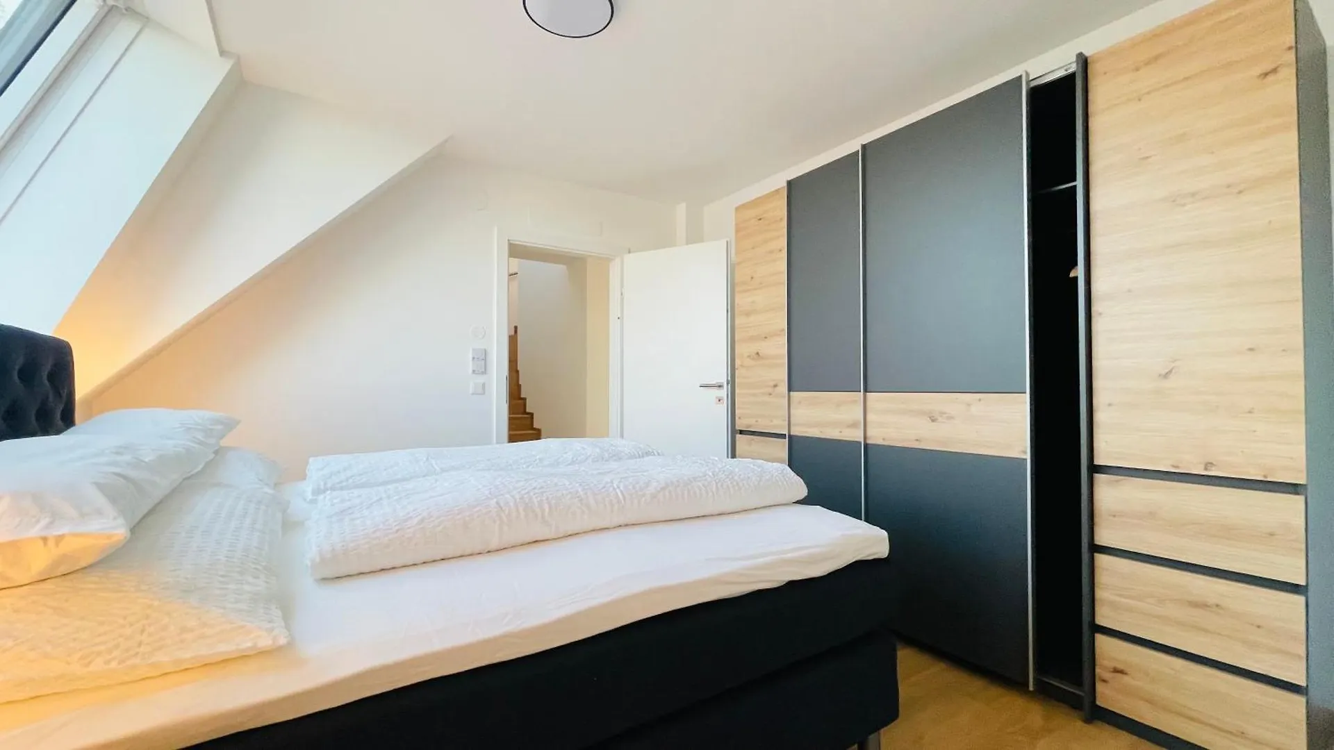 Spacious Penthouse Apartment - 4 Rooms For Up To 10 Guests - Contactless Check-In Vienna