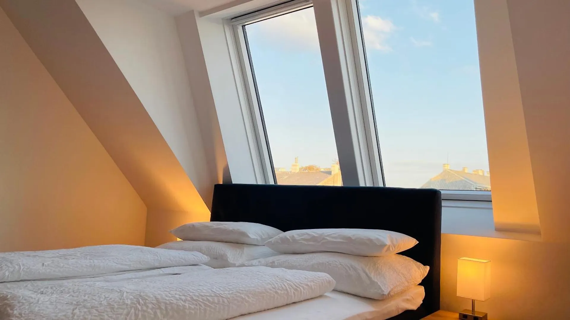 Spacious Penthouse Apartment - 4 Rooms For Up To 10 Guests - Contactless Check-In Vienna Austria