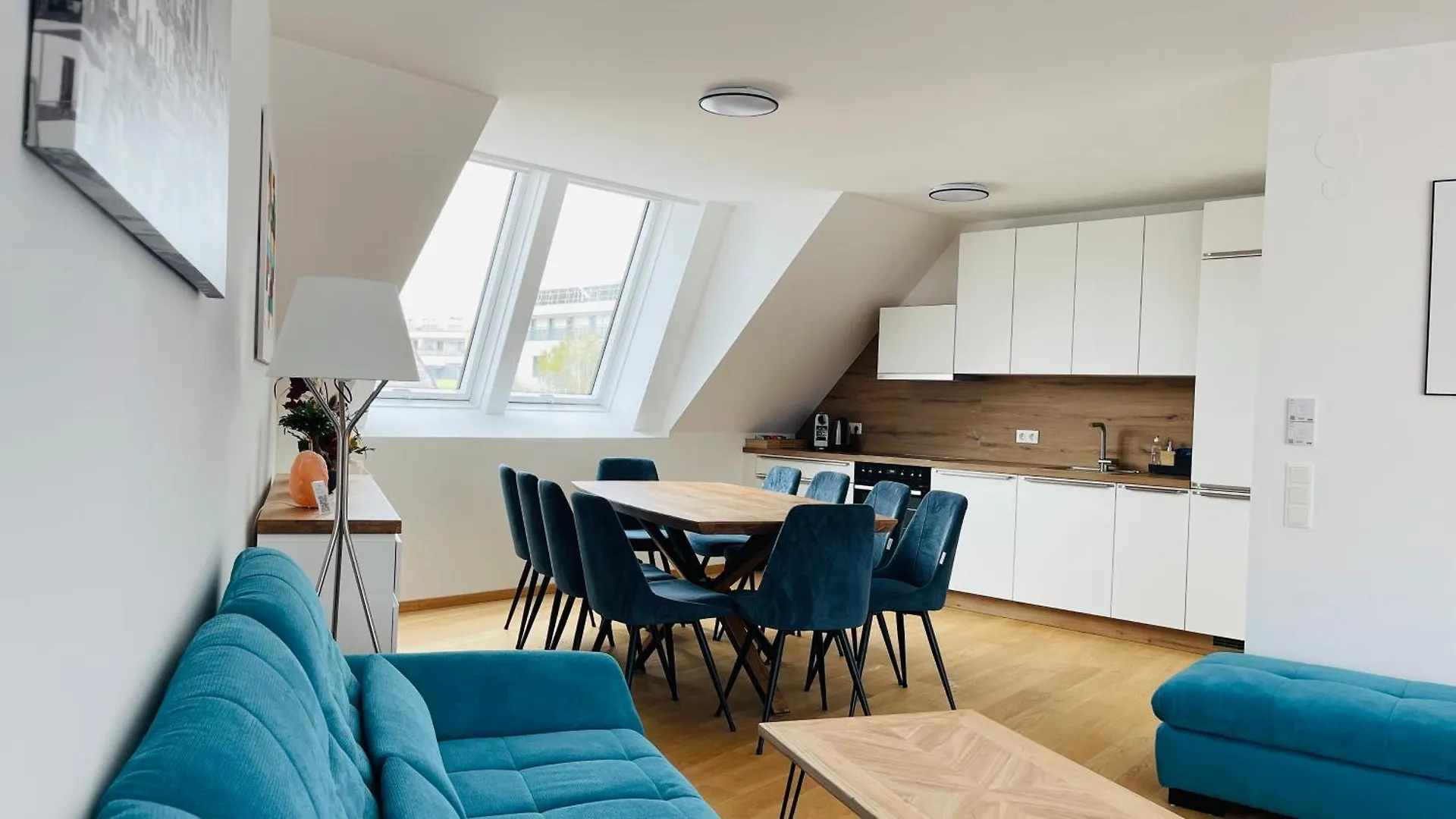 Spacious Penthouse Apartment - 4 Rooms For Up To 10 Guests - Contactless Check-In Vienna