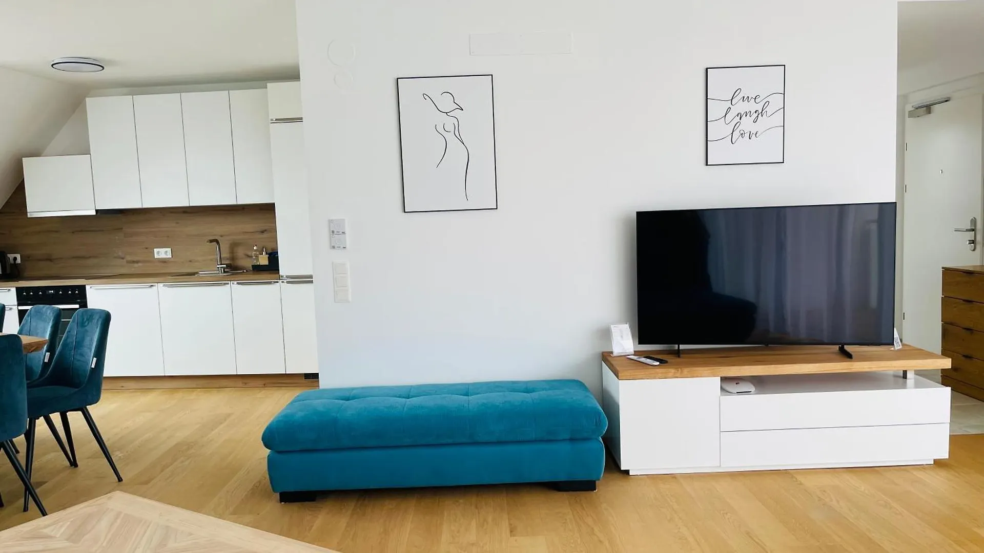 Spacious Penthouse Apartment - 4 Rooms For Up To 10 Guests - Contactless Check-In 비엔나 오스트리아