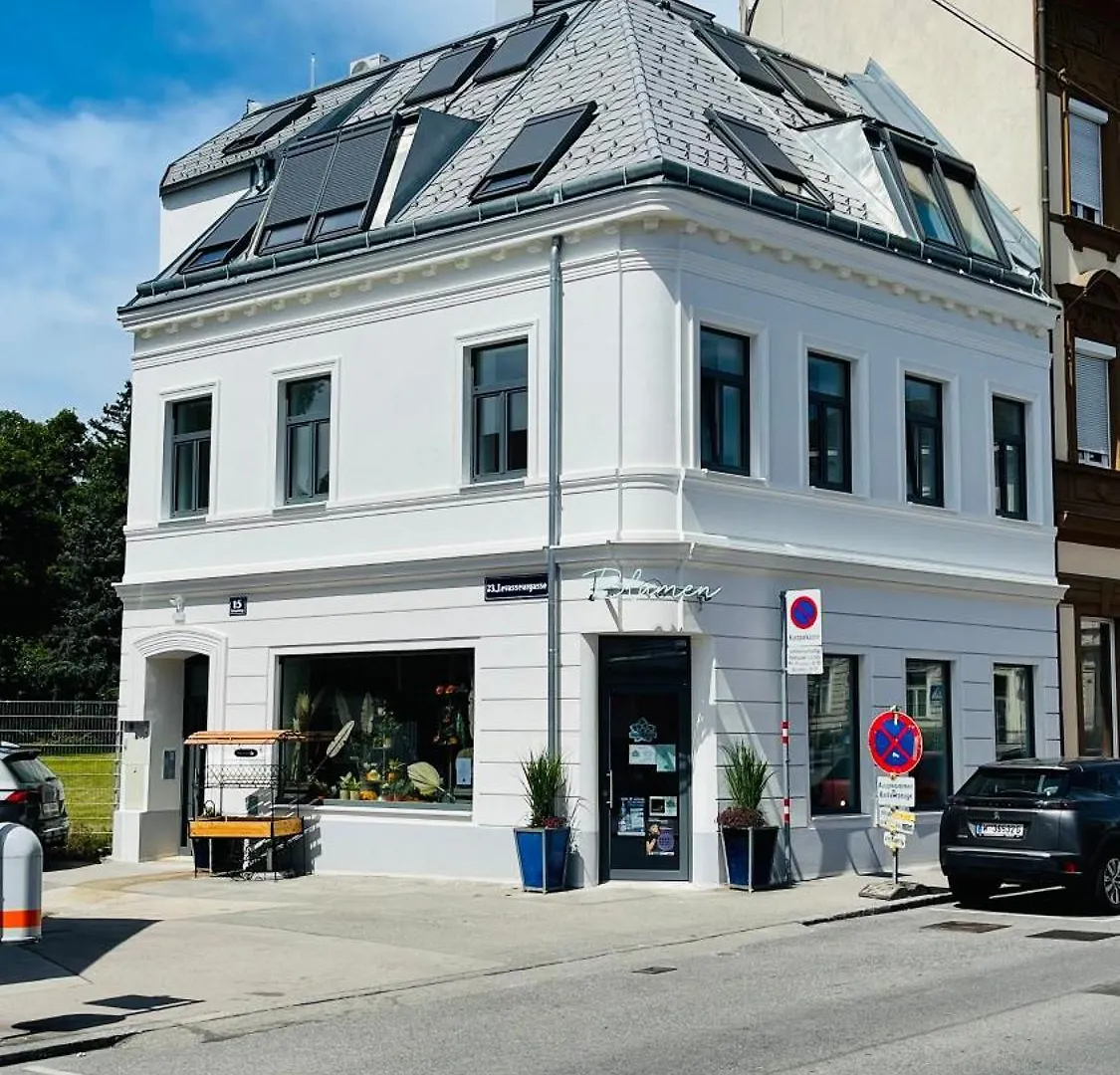 Spacious Penthouse Apartment - 4 Rooms For Up To 10 Guests - Contactless Check-In Wien 0*,  Österreich